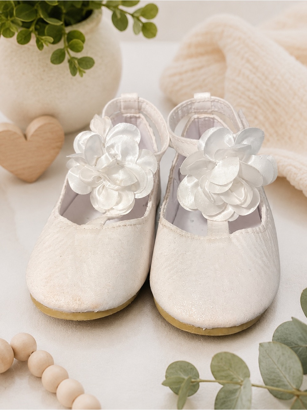 Little Girl Mary Jane Dress Shoes/Size 8. White/Ivory Flower Girl/Wedding/Easter